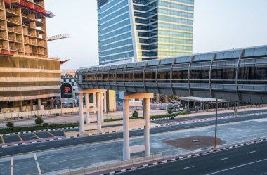 Dubai, BAE Birleşik Arap Emirlikleri - 29 Mayıs 2022: Tren İstasyonu