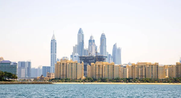 두바이 아랍에미리트 아랍에미리트 2022년 29일 주메이라의 새로운 럭셔리 프론트 빌라와 — 스톡 사진