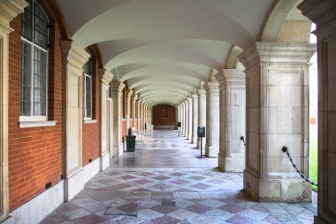 Londra, İngiltere - 29 Temmuz 20123: Büyük Hampton Salonu 'nun iç mekanı, 17. yüzyıla kadar kralların ikamet ettiği yer, Batı Londra' da yer almaktadır.