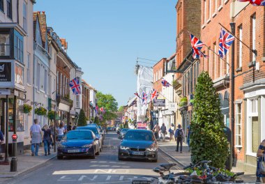 Windsor, İngiltere - 5 Mayıs 2023: Windsor eski sokak manzarası