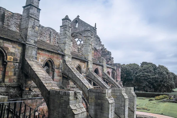 สกอตแลนด เอด นเบ สหราชอาณาจ งหาคม 2021 ซากปร งของ Holyrood Abbey — ภาพถ่ายสต็อก