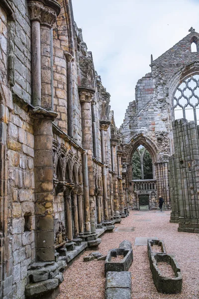 スコットランド エジンバラ イギリス 2021年8月26日 ダビデ1世によって1128年に設立された神聖なアビー遺跡 — ストック写真
