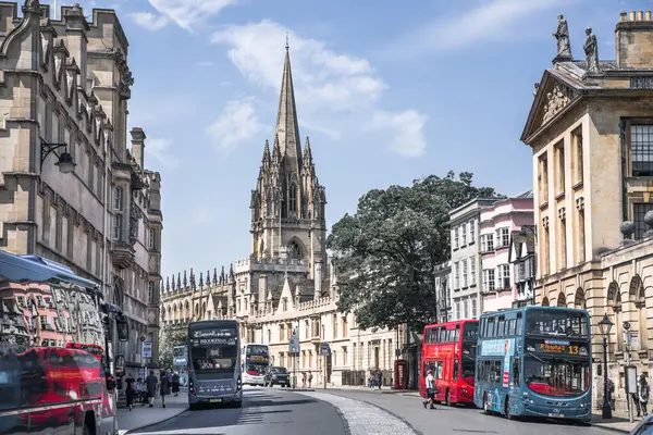 Oxford Reino Unido Junio 2023 Vista Panorámica Calle Con Iglesia — Foto de Stock