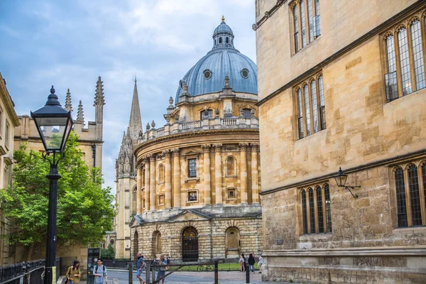 Oxford Kesäkuu 2021 Redcliffe Kamera Redcliffe Aukio Oxford University Rakennukset — kuvapankkivalokuva