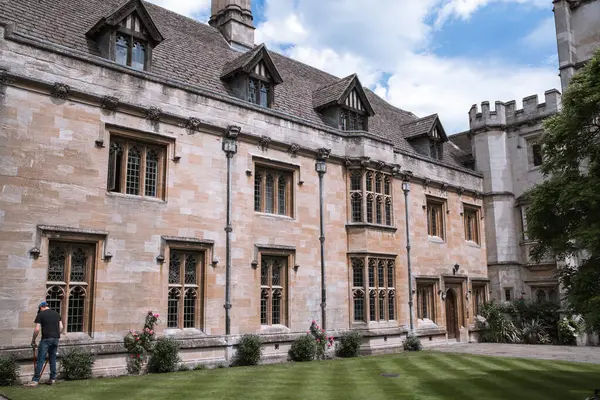 オックスフォード イギリス 2023年6月 マグダレン大学 1458 内庭とキャンパスビル オックスフォード ストック画像