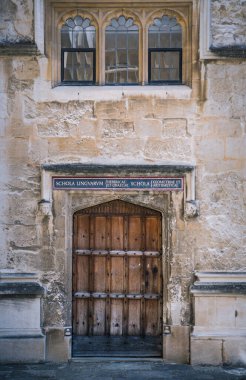Oxford, İngiltere - 2 Haziran 2021: Bodleian Kütüphanesi, Avrupa 'nın en eski kütüphanelerinden biri (est.1602)