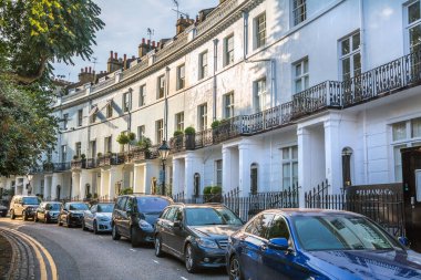 Londra, İngiltere - 9 Eylül 2023: Chelsea 'nin en zengin yaşam tarzlarından biri olan güzel periyodik binası