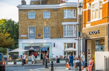 Londra, İngiltere - 9 Eylül 2023: Chelsea 'deki kafeler ve restoranlar