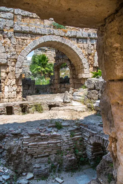 Perge Romains Ruines Bain Sur Place Marché Colonie Grecque Viie Photos De Stock Libres De Droits