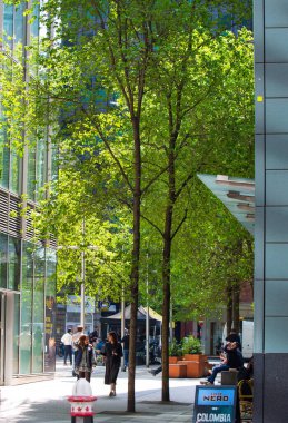 Londra, İngiltere - 7 Mayıs 2024: Bank of England yakınlarındaki Londra eski caddesi