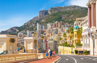 Monaco, Monte Carlo - 17 Eylül 2023: Monte Carlo, Grand Casino tepesinden manzara
