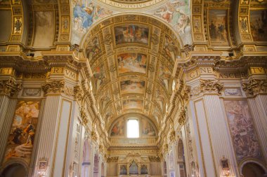 ROME, ITALY - 8 Nisan 2024 San Marcello al Corso Kilisesi, 18. yüzyıl