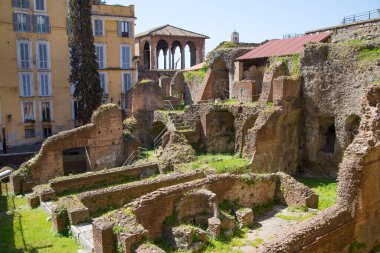 ROME, ITALY - 6 Nisan 2024: İmparator Trajan Forum 106 - MS 112, uzunluğu 300 metre (980 feet) ve genişliği 185 metre (607 feet)
