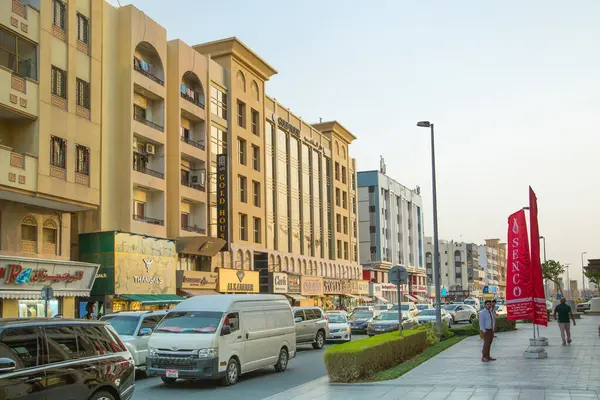 Dubai, BAE - 24 Ağustos 2024: Dubai Gold Souk, Dubai bölgesi altın, dükkan ve ticaret odaları satmak ve satın almak için. 