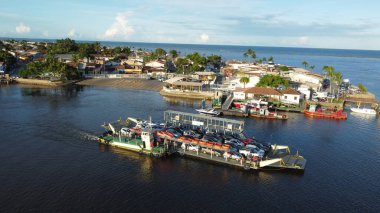 Porto seguro, bahia, brezil- 14 Mart 2023: Feribot Porto Seguro 'dan Arraial D' Ajuda 'ya, Bahia' nın en güneyinde..