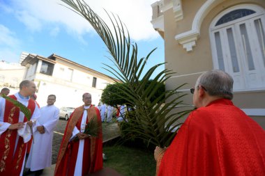 Salvador, Bahia, Brezilya - 2 Nisan 2023: Katolikler Hz. İsa 'nın İsa' nın İsa 'ya giriş tarihi olan Palm Sunday' i kutluyorlar..