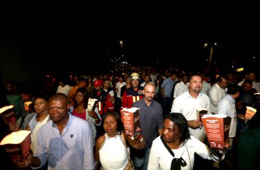 Serrinha, Bahia, Brezilya - 6 Nisan 2023: Serinha kasabasında Fogareu alayı kutsal haftası.