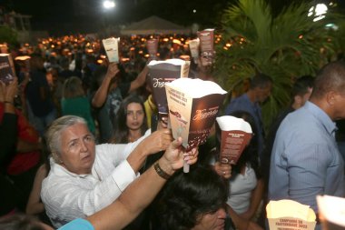 Serrinha, Bahia, Brezilya - 6 Nisan 2023: Serinha kasabasında Fogareu alayı kutsal haftası.