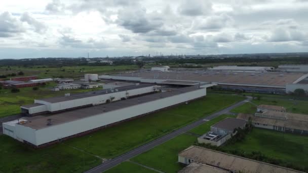 ブラジル バイーア州カマカリ 2023年4月13日 カマカリのフォード工場の航空写真 2021年に操業を終了しました — ストック動画