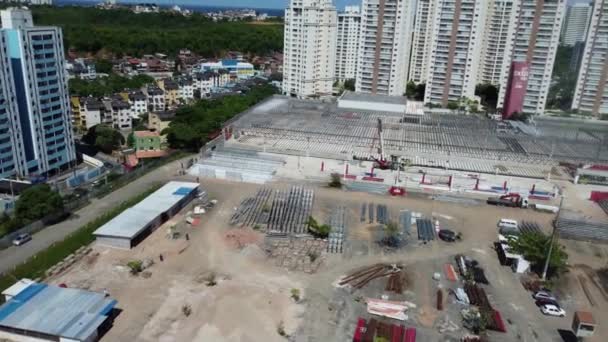 サルバドル バヒア ブラジル 2023年4月13日 サルバドールのパラレラ地域の余分なスーパーマーケットの解体エリアの空中ビュー このサイトはアサイアタカディスタを構築します — ストック動画