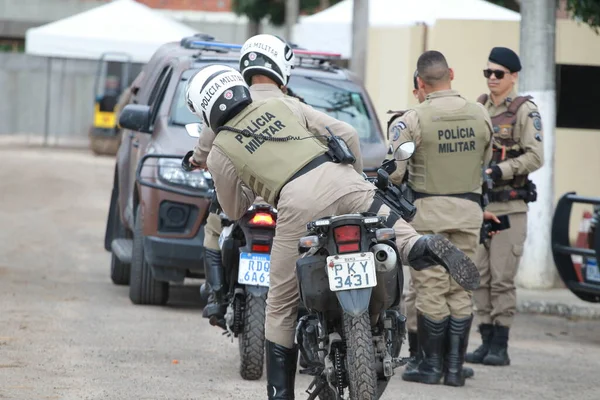 ブラジル バイーア州サンタナのフェイラ サンタナ Feira Santana 2023年4月23日 Feira Santana市で警察官が警察活動中に目撃 — ストック写真