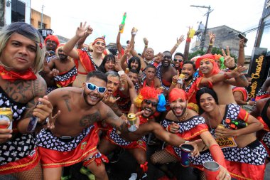 Feira de Santana, Bahia, Brezilya - 23 Nisan 2023: Feira de Santana şehrinde Bloco Lavem Elas üyesi görüldü..