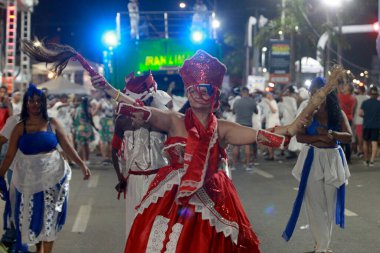 Feira de Santana, Bahia, Brezilya - 23 Nisan 2023: Feira de Santana şehrindeki micareta sırasında Afro blok geçidi.