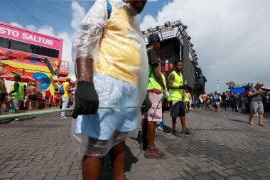 Salvador, Bahia, Brezilya - 22 Şubat 2023: Salvador şehrindeki Canaval bloğunda çalışan kuzular.