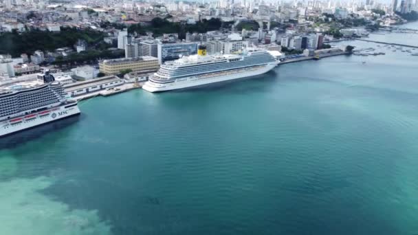 Salvador Bahia Brazil Februari 2023 Passagerarfartyg Ses Förtöjt Vid Piren — Stockvideo