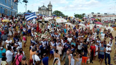 Salvador, Bahia, Brezilya - 1 Ocak 20223: Salvador 'daki Bom Jesus dos Navegantes onuruna All Saints Körfezi sularında deniz alayı.