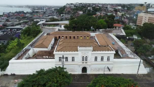 ブラジル バヒアのサルヴァドール 2023年5月8日 サルバドール市の歴史的中心部地域にあるサント アントニオ アレム カルモの砦の眺め — ストック動画