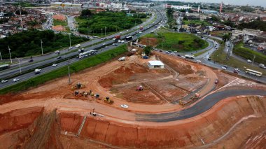 Salvador, Bahia, Brezilya - 17 Mayıs 2023: Salvador şehrindeki metronun 3. bölümünün havadan görünüşü.