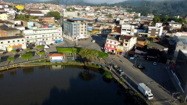 Gandu, Bahia, Brezilya - 19 Mayıs 2023: Gandu şehrindeki yapay göl manzarası