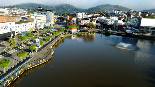 Gandu, Bahia, Brezilya - 19 Mayıs 2023: Gandu şehrindeki yapay göl manzarası