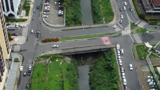 Salvador Bahia Brasilien Mai 2023 Brücke Über Den Camarajipe Fluss — Stockvideo