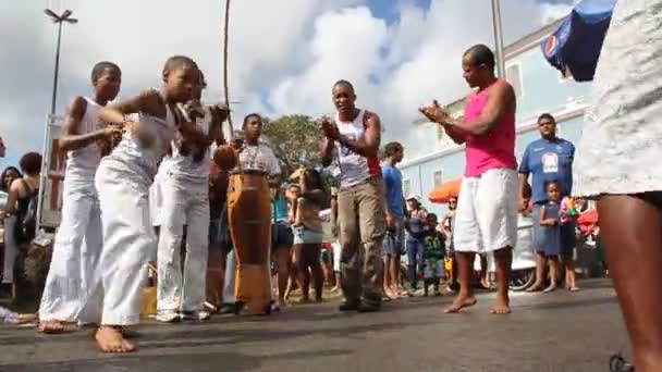 Σαλβαδόρ Μπαΐα Βραζιλία Φεβρουαρίου 2022 Capoeira Ομάδα Εκτελέσει Στο Δρόμο — Αρχείο Βίντεο