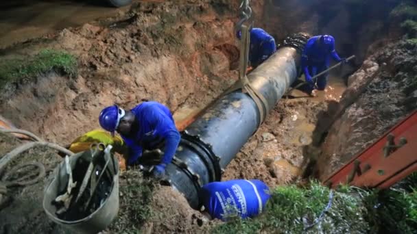 Salvador Bahia Brazílie Června 2023 Embasa Workers Repair Pipes Drinking — Stock video