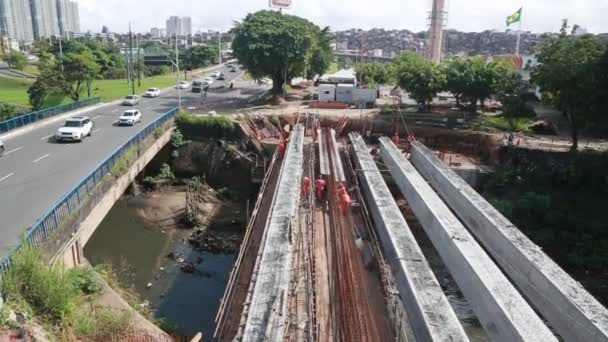 Salvador Bahia Brazil June 2023 Workers Construction Concrete Bridge City — Stock Video