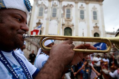 Salvador, Bahia, Brezilya - 2 Temmuz 2022: Bahia Bağımsızlığı onuruna Dois de Julho 'da sivil geçit töreni.