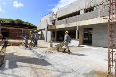 İlheus, Bahia, Brezilya - 9 Mayıs 2023: Güney Bahia 'da tam zamanlı devlet okulu inşaatı.