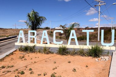 Aracatu, Bahia, Brezilya - 24 Temmuz 2023 Güney Bahia 'daki Itajuipe şehrinde sütçü.