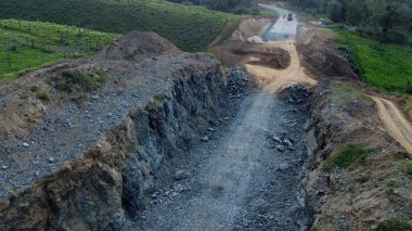 ilheus, bahia, brrazil - 6 Ekim 2023: Güney Bahia 'daki Ilheus belediyesinde BA 649 numaralı otoyolun yapım hayatı.