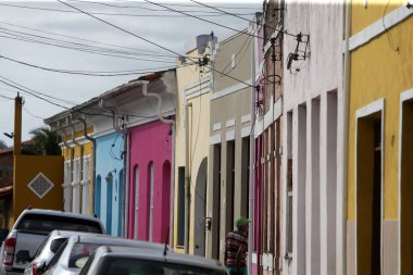 Cachoeira, Bahia, Brezilya - 4 Kasım 2023: Bahia 'nın keşif bölgesinde, Cachoeira şehrindeki eski malikanelerin mimari manzarası.