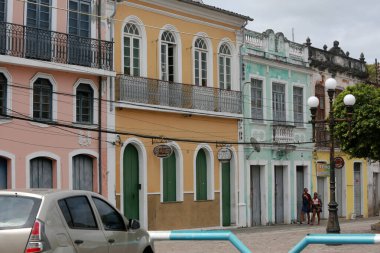 Cachoeira, Bahia, Brezilya - 4 Kasım 2023: Bahia 'nın keşif bölgesinde, Cachoeira şehrindeki eski malikanelerin mimari manzarası.