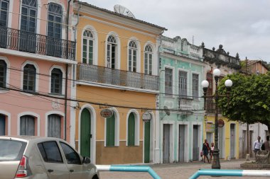 Cachoeira, Bahia, Brezilya - 4 Kasım 2023: Bahia 'nın keşif bölgesinde, Cachoeira şehrindeki eski malikanelerin mimari manzarası.