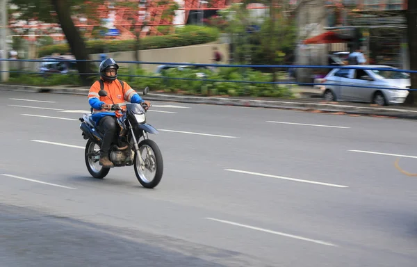 Спаситель Баїя Бразилія Серпня 2023 Року Мотоцикліст Побачив Транзит Вздовж — стокове фото