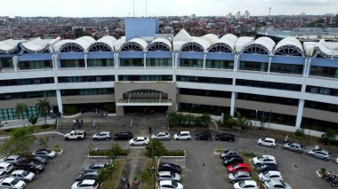 Salvador, Bahia, Brezilya - 30 Ağustos 2023: Bahia Devlet Bakanlığı binasının havadan görünüşü. Salvador 'daki Bahia İdari Merkezi' nde lisanslı..