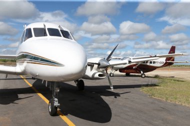 Juazeiro, Bahia, Brezilya - 4 Nisan 2023: Abaeta Taksi Aereo 'dan Embraer EMB-110 Bandeirante uçağı.