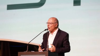 Camacari bahia, Brezilya - 11 Ekim 2023: Brezilya Başkan Yardımcısı Geraldo Alckmin, Camacari 'deki BYD fabrikalarının açılışında görüldü.