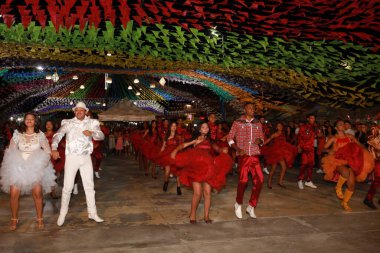 Rodelas, bahia, brezil- Haziran 15, 2024: Rodelas şehrinde grup Sao Joao kare dansı yapar..